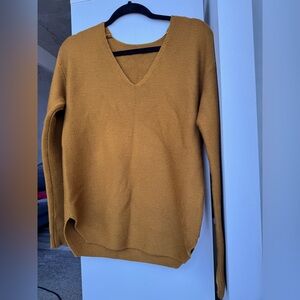 Wilfred V-Neck Sweater in Mustard